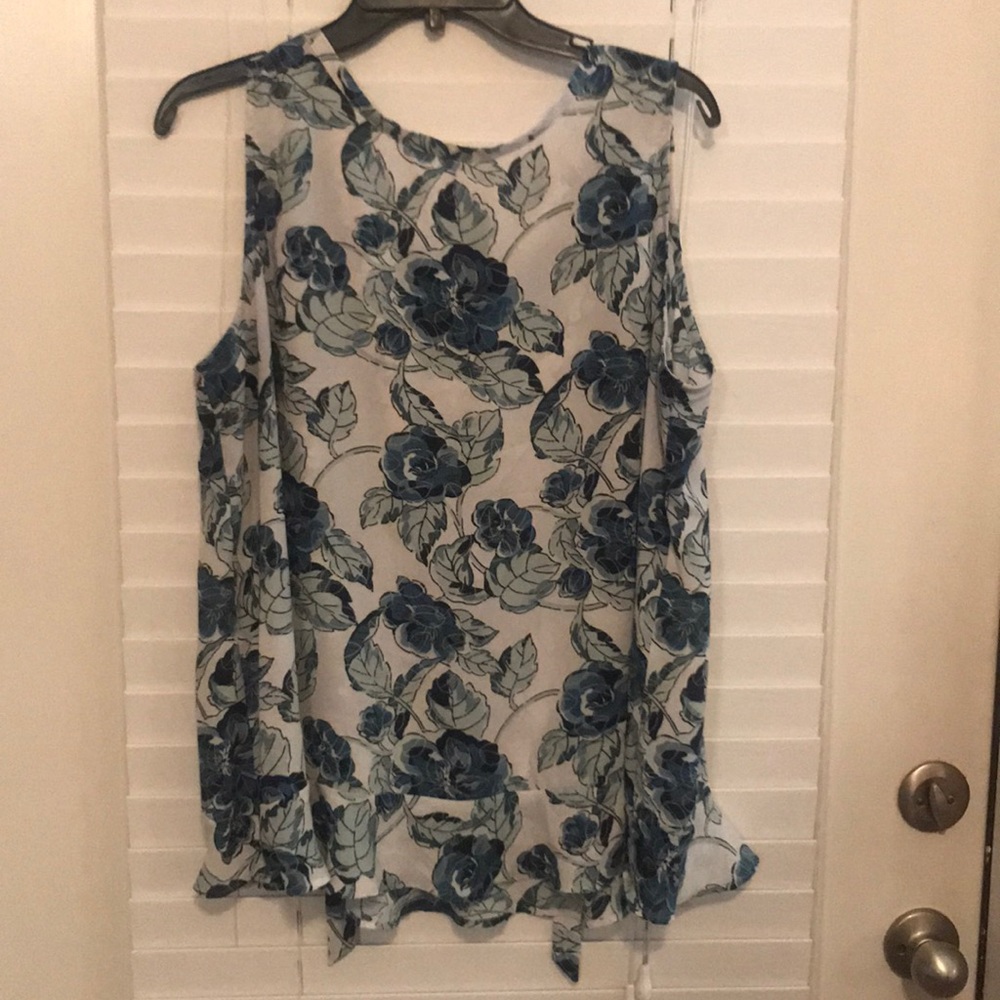 Loft floral top